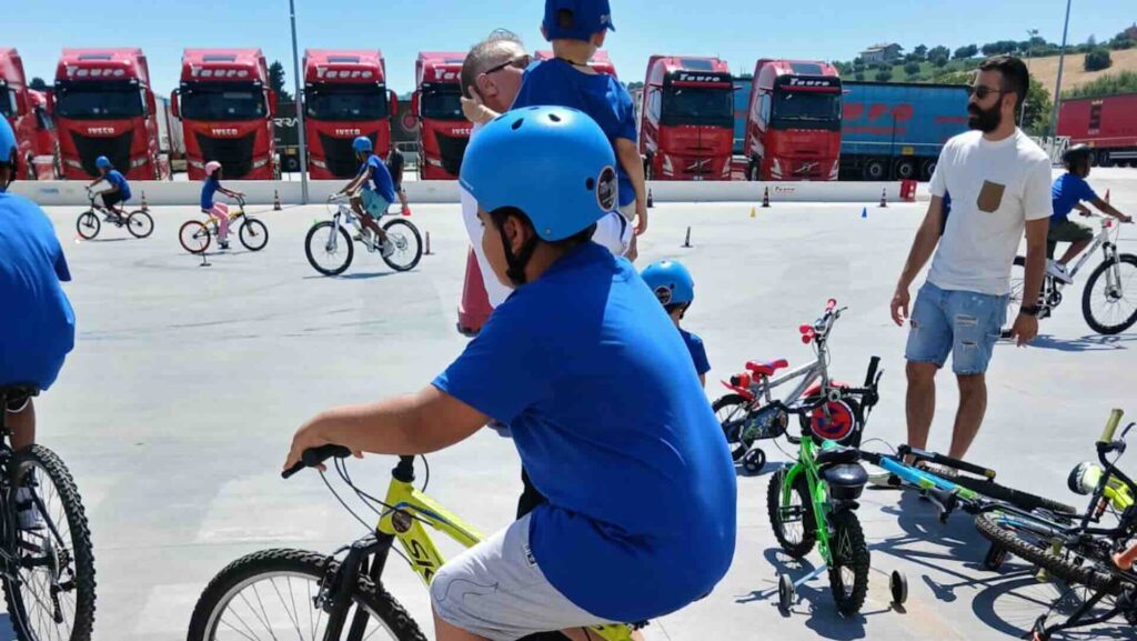 Tauro Autotrasporti, grande successo in Abruzzo per Pedaliamo Insieme